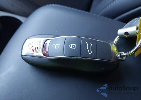 2024 Porsche Macan T из США, поврежденный, VIN WP1AA2A57RLB20587